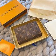 Louis Vuitton Juliette Monogram Giant Reverse Pink 13.5 x 11 x 3 cm - 3