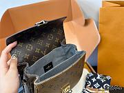 Louis Vuitton Pochette Métis Backpack 20 x 16 cm - 2
