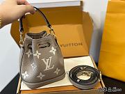 Louis Vuitton NoeNoe MM Beige 26 x 26 x 17.5 cm - 1