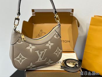 Louis Vuitton Bagatelle Beige 24 x 19 cm