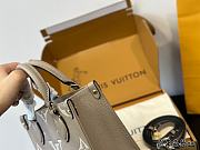 Louis Vuitton Onthego Beige 18 cm - 5