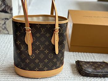 Louis Vuitton Brown Monogram Bucket PM 23 x 25 cm