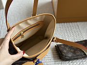 Louis Vuitton Brown Monogram Bucket PM 23 x 25 cm - 3
