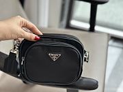 Prada Logo Re-Nylon Black 17 x 13 cm - 4