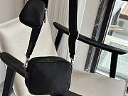 Prada Logo Re-Nylon Black 17 x 13 cm - 6