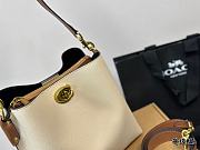 Coach Willow Shoulder Bag Beige 24 x 21 cm - 2