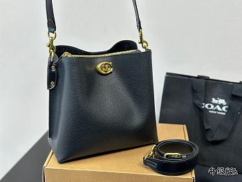 Coach Willow Shoulder Bag Black 24 x 21 cm