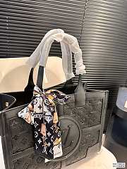 Louis Vuitton Handbag 34 x 27 cm - 3
