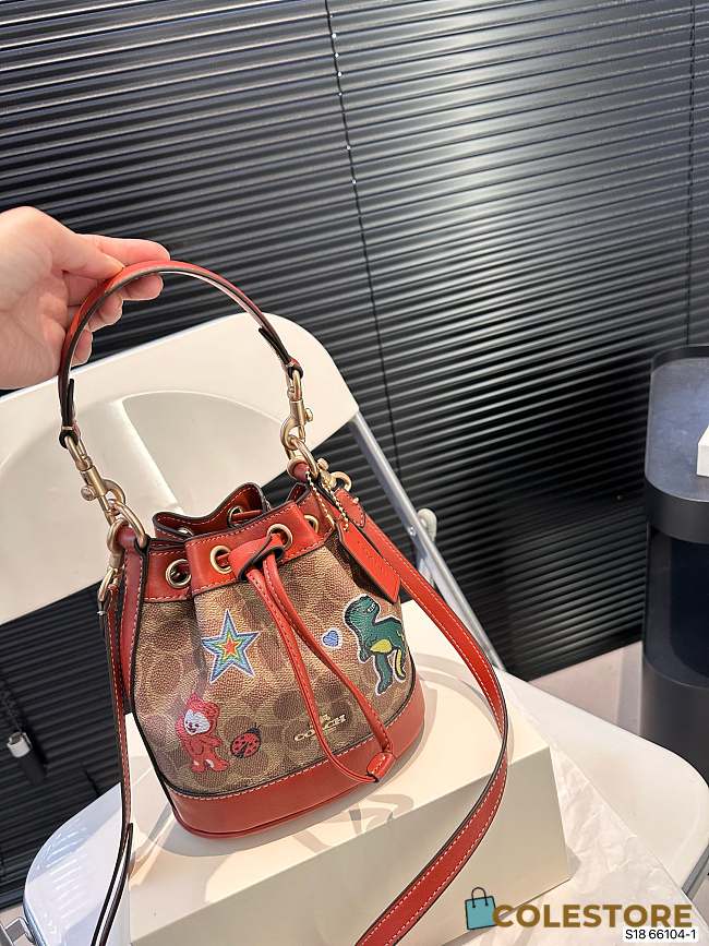 Coach City Bucket Bag 17 x 17.5 cm  - 1