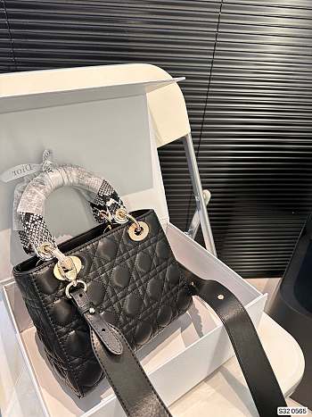 Dior Lady Diamond Black 20 x 17 cm