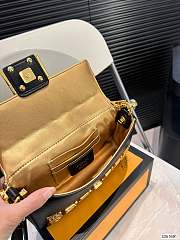 Fendi Handle Bag Yellow 22 x 13 cm - 3