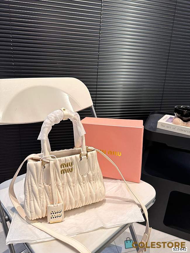 MiuMiu Hobo White 20 x 15 cm - 1