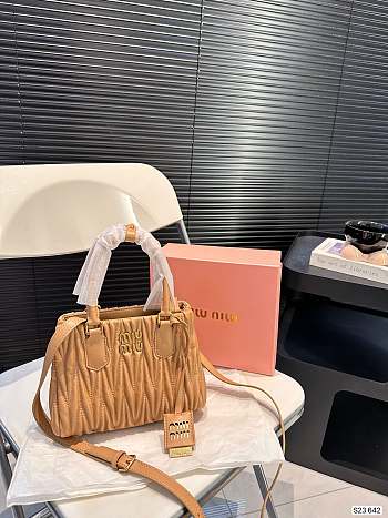 MiuMiu Hobo Brown 20 x 15 cm