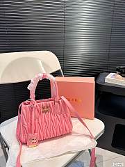 MiuMiu Hobo Pink 20 x 15 cm - 1