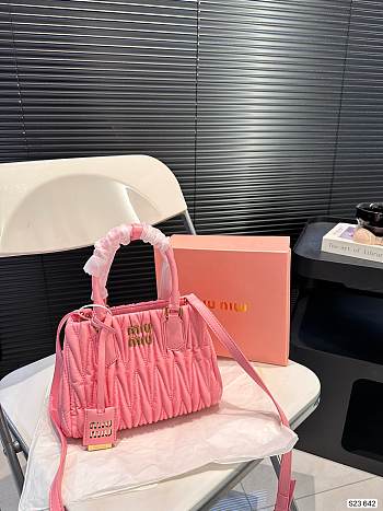 MiuMiu Hobo Pink 20 x 15 cm