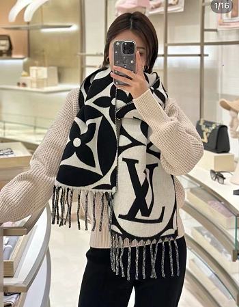 Louis Vuitton Big Logo Black Scarf
