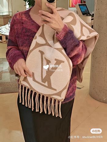 Louis Vuitton Big Logo Beige 