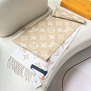 Louis Vuitton Beige Scarf - 4