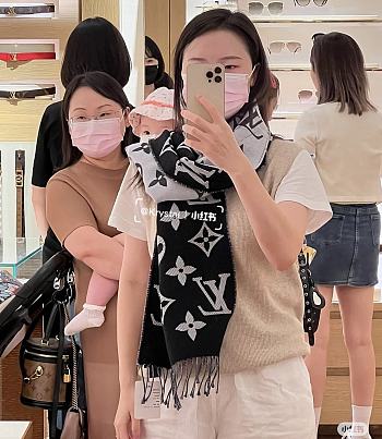 Louis Vuitton Black Scarf