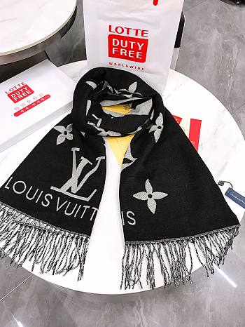 Louis Vuitton Scarf Black