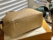 Louis Vuitton Mahina Bella Tote Brown 33 x 24 x 13 cm - 2