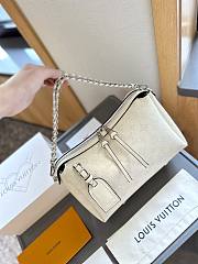 Louis Vuitton Bella Ivory 29 cm - 3