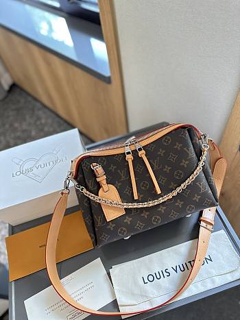 Louis Vuitton Bella Tote Monogram 29 cm