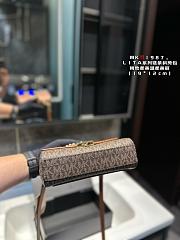 Michael Kors Lita Small Two-Tone Crossbody Greem 20 x 11.5 x 7 cm  - 3