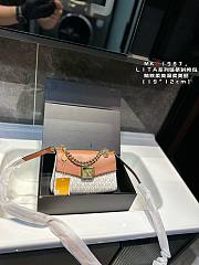 Michael Kors Lita Small Two-Tone Crossbody White Brown 20 x 11.5 x 7 cm - 1