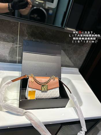 Michael Kors Lita Small Two-Tone Crossbody White Brown 20 x 11.5 x 7 cm
