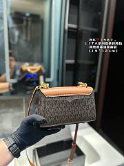 Michael Kors Lita Small Two-Tone Crossbody White Brown 20 x 11.5 x 7 cm - 5