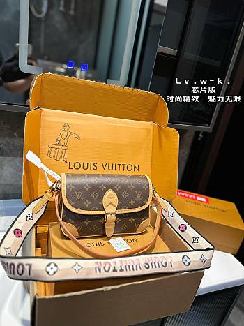 Louis Vuitton Diane Satchel Bag Brown 21 x 7 x 14 cm