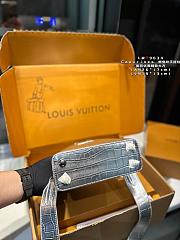 Louis Vuitton Capucines Gold 26 x 17 cm - 3
