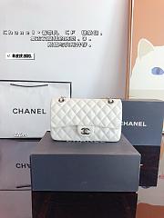 Chanel CF Flap Bag Whte 22 x 6 x 14 cm - 4