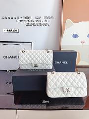 Chanel CF Flap Bag Whte 22 x 6 x 14 cm - 3