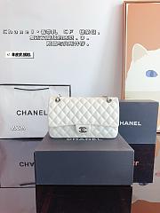 Chanel CF Flap Bag Whte 22 x 6 x 14 cm - 2