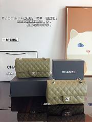 Chanel CF Flap Bag Green 25 x 6 x 14 cm - 1