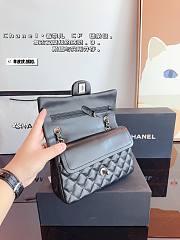 Chanel CF Flap Bag Green 22 x 6 x 14 cm - 2