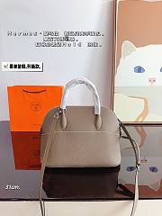 Hermès Bowling Handbag Beige 31 x 12 x 23 cm - 3