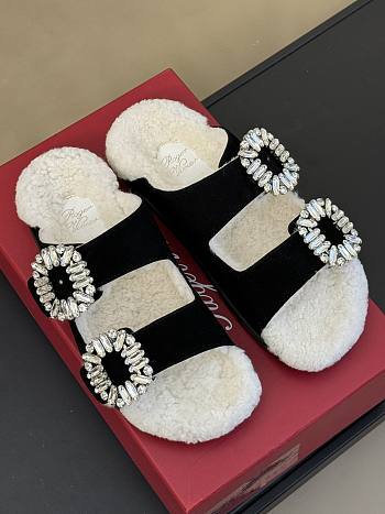 Roger Vivier Fur Sandal Black And White 