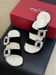 Roger Vivier Fur Sandal Black And White  - 4