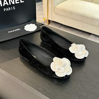 Chanel Flower Shoes Black And White 