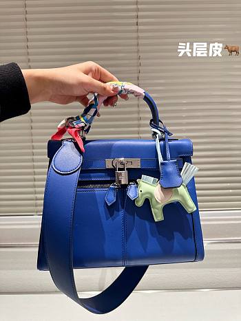Hermes Handbag Blue 28 cm