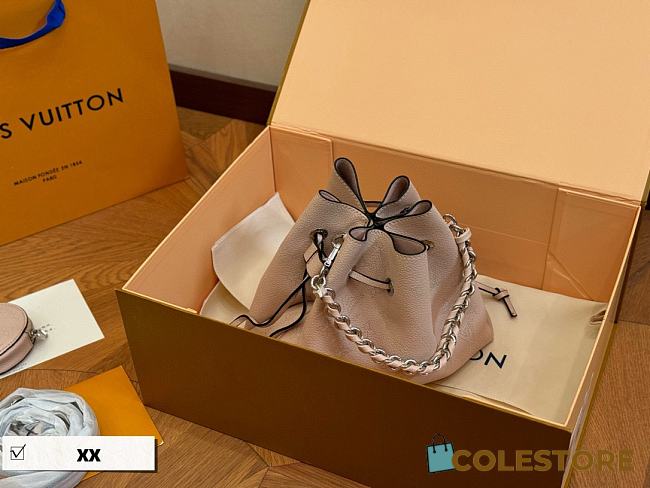 Louis Vuitton NoeNoe Beige 23 x 18 cm  - 1