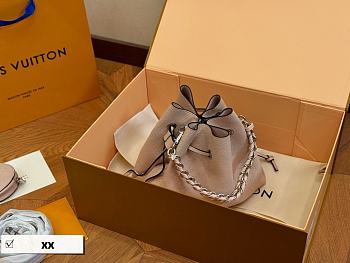 Louis Vuitton NoeNoe Beige 23 x 18 cm 
