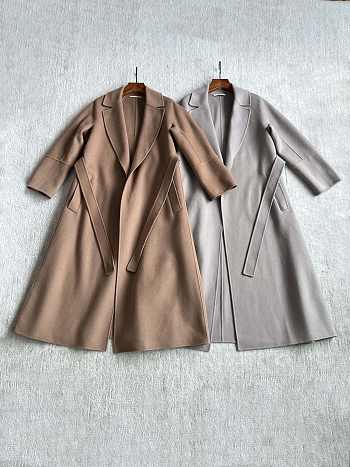 Max Mara White/ Beige Manteau 