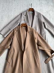 Max Mara White/ Beige Manteau  - 6