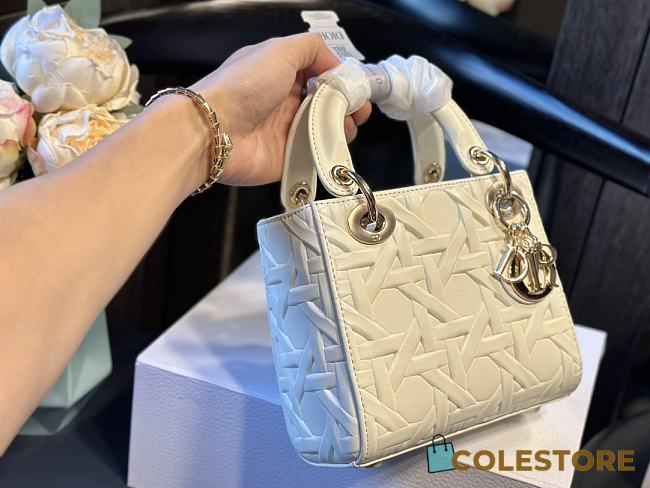 Dior D Lucky White 20 cm  - 1