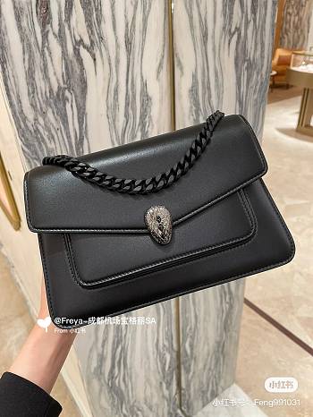 Bulgari Serpenti East-west Maxi Black Chain Black 25 cm