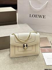Bulgari Serpenti East-west Maxi Chain White 20 x16 cm - 1